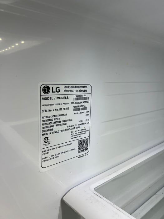 LG Refrigerator Model LFNS22520S French Door Refrigerator (used)