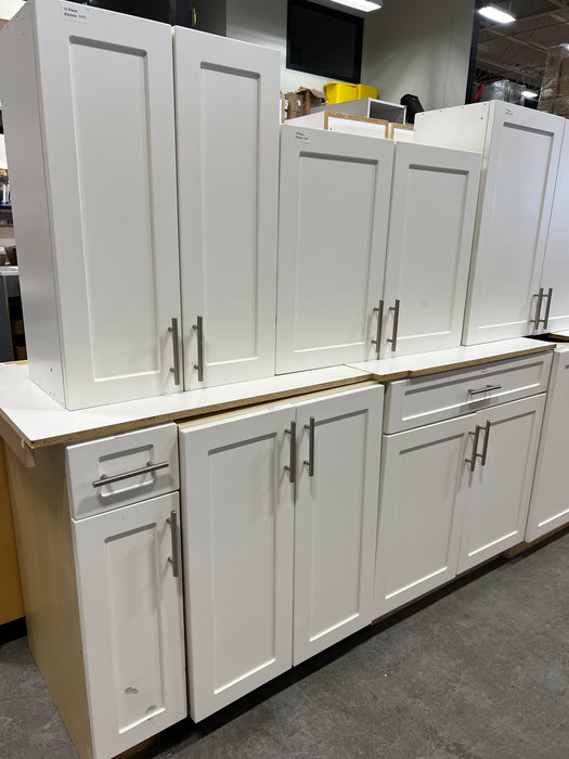 White 11-Piece Kitchen