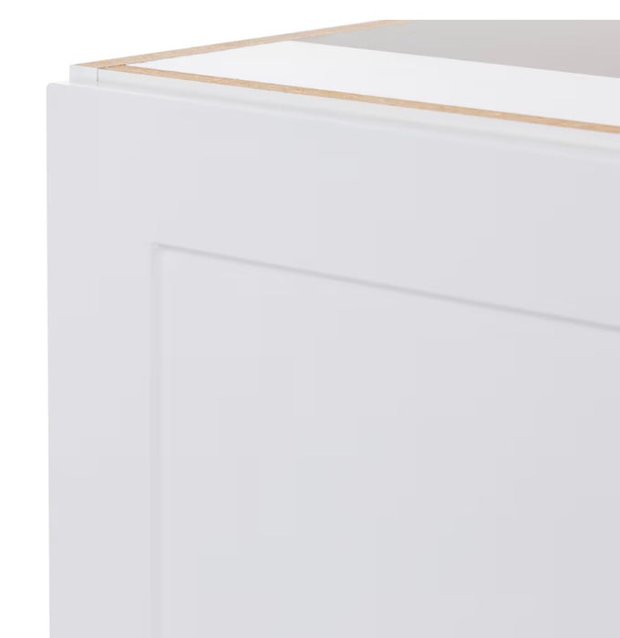 Edson 15 in. W x 35 H x 24 D Assembled Kitchen Base Cabinet, White (B15FH) (new)