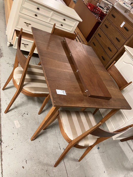 Dining Table with 4 Chairs (Used)