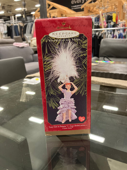 “I Love Lucy” Lucy Gets in Pictures Hallmark Keepsake Christmas Ornament