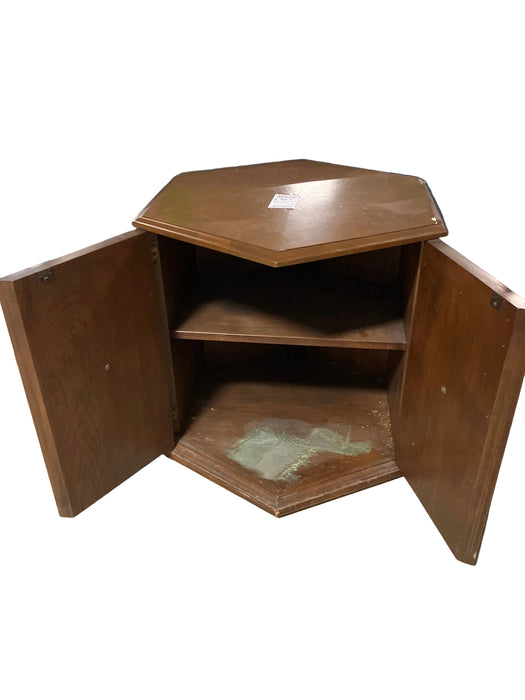 Wooden End Table (used)
