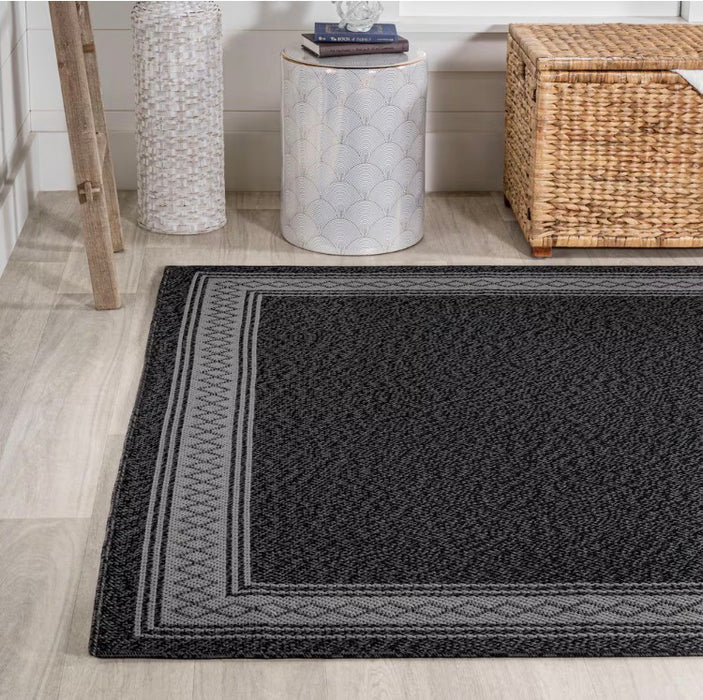 JONATHAN Y Lucia Classic Diamond Border Black/Gray 3 ft. x 5 ft. Indoor/Outdoor Area Rug (new)