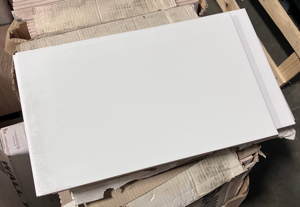 250 x 400mm Wall Tile in White (New)