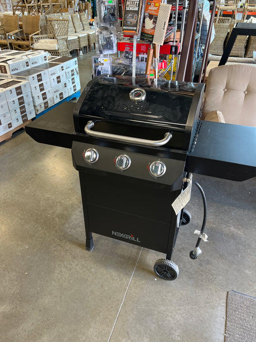 Nexgrill 3-Burner Propane BBQ Grill in Black (new)