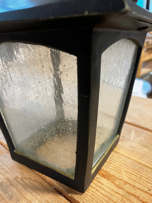 Classic-Style Outdoor Wall Lantern