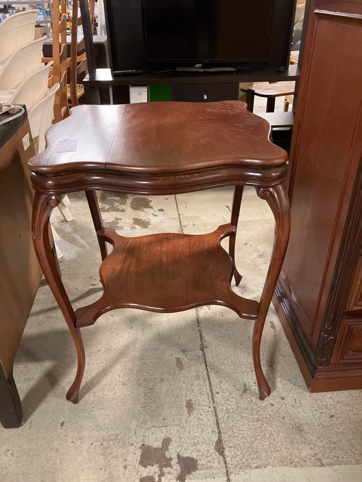 2-tier accent Table (used)