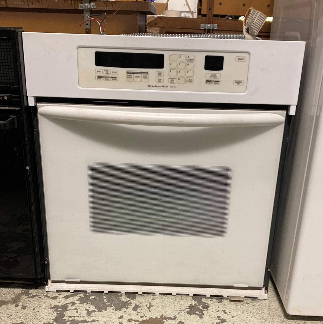 White BuiltIn Oven — Habitat for Humanity Greater Vancouver
