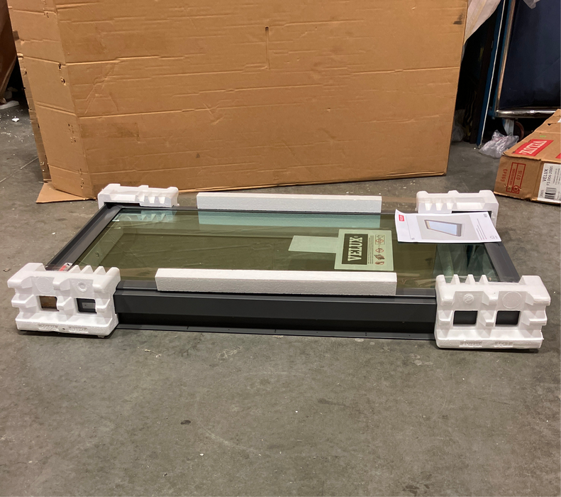 VELUX FS- Fixed Deck Mount Skylight size D06 - outside frame 23 1/4 inch x 46 1/4 inch- Tempered LoE3 glass (New)