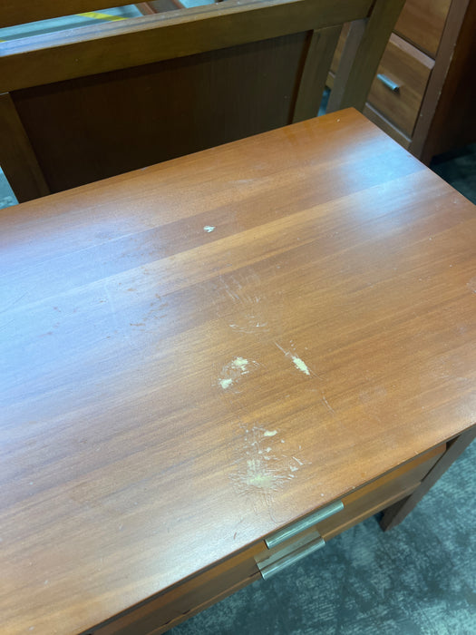 4-Piece Queen Sized Wooden Bedroom Set