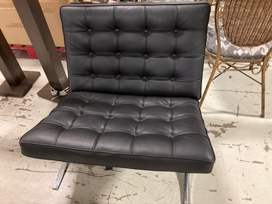 Black small sofa (used)