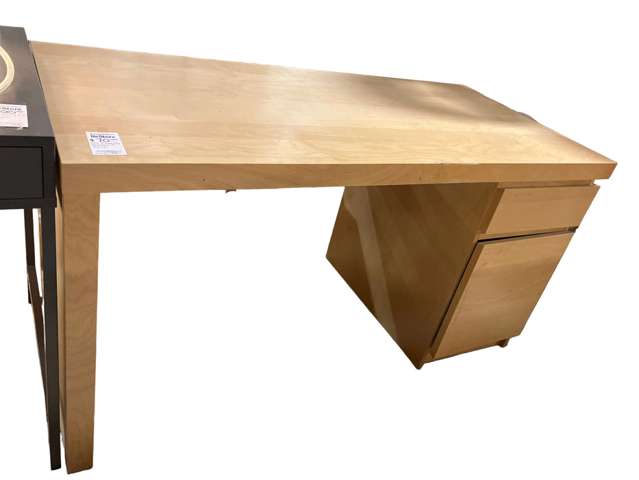 Computer desk in nature wood finish (used)