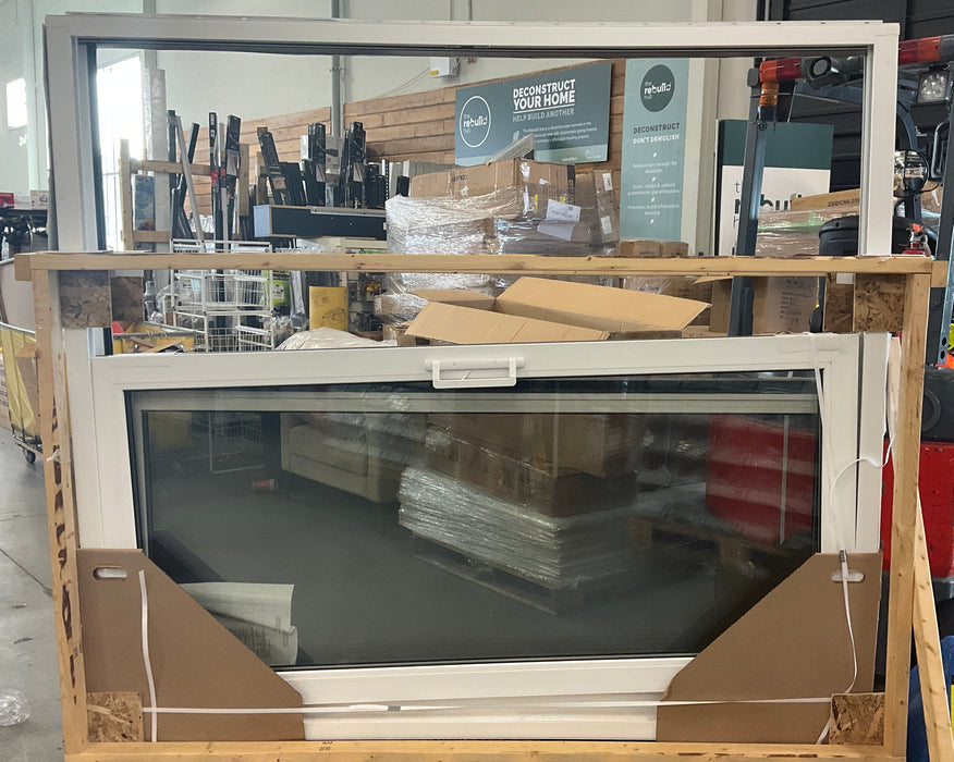 JELD-WEN 6 ft. Premium Tripane Left-Hand Vinyl Sliding Patio Door