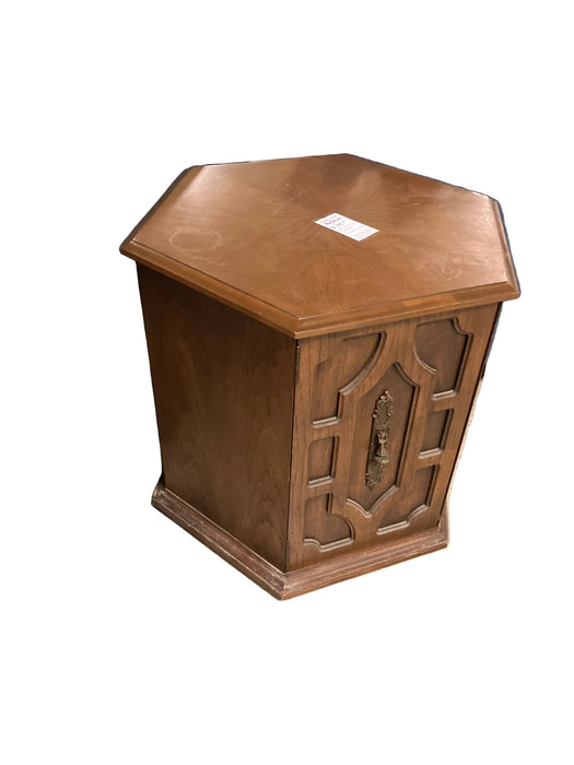 Wooden End Table (used)