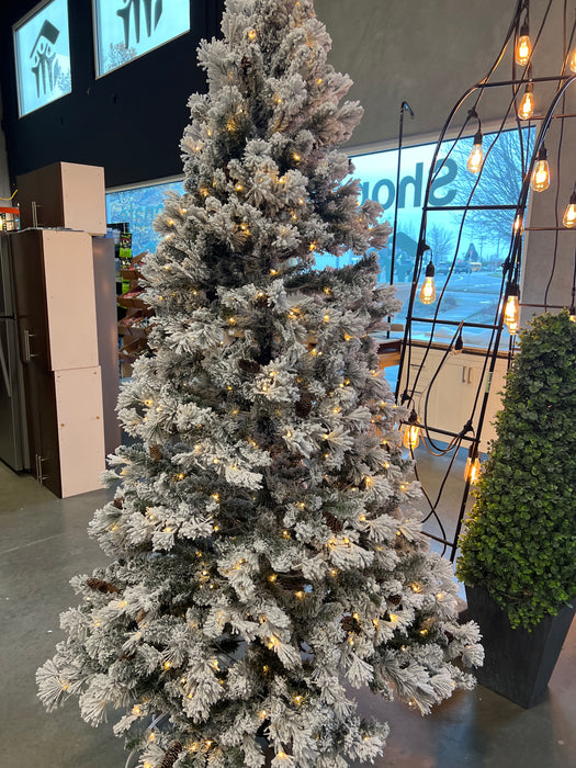 Home Accents Holiday 7.5ft. Pre-Lit 500L Warm White Micro LED Lexington Heavy Flocked (new)