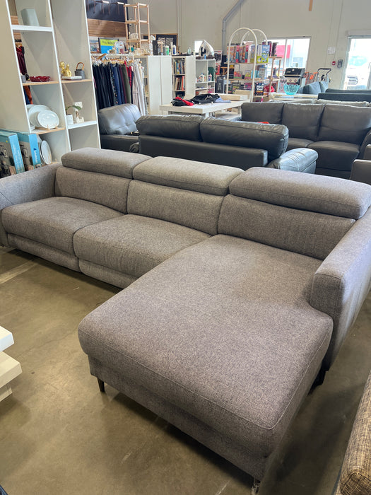 Right Chaise Grey Tweed Sectional
