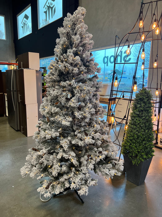 Home Accents Holiday 7.5ft. Pre-Lit 500L Warm White Micro LED Lexington Heavy Flocked (new)