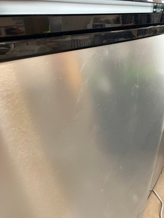 Vissani Fridge with Top Freezer (new)