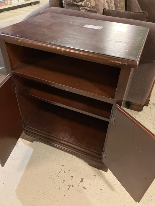 Brown end Table  (used)