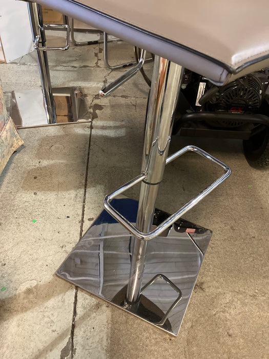 Barstool (used)