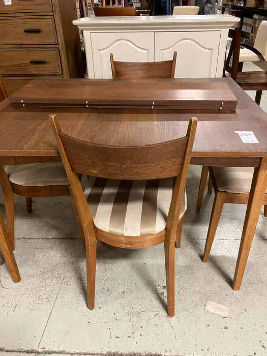 Dining Table with 4 Chairs (Used)