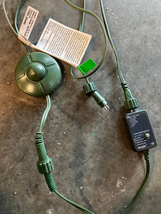 Home Accents Holiday 7.5ft. Pre-Lit 600L Micro Fairy LED Warm White Sparkling Amelia Pine Light Flocked (Missing Outlet Adapter)