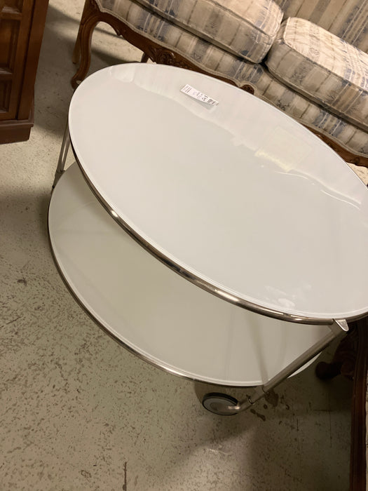 White table with wheels (used)