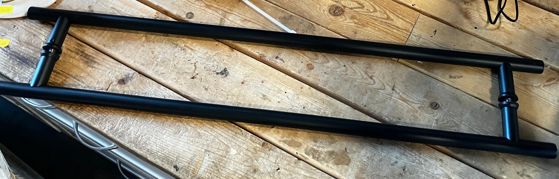 Richelieu 24-inch (610 mm) Round Back-to-Back Ladder Pull for 8 mm to 12 mm Glass Door, Matte Black Finish (NEW)