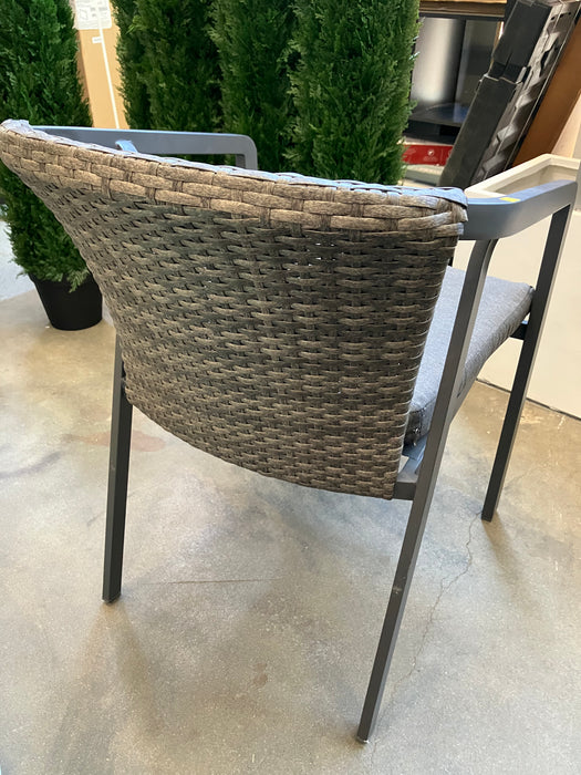 Wicker Patio Chair (new)