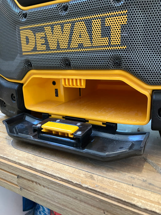 DeWalt Bluetooth Radio
