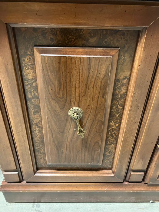 2 Mirror Dresser (used)