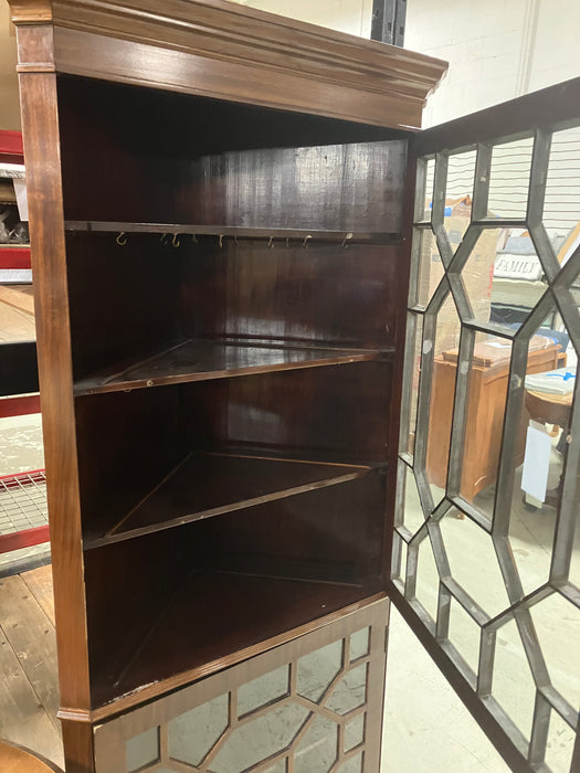 Corner Display Hutch