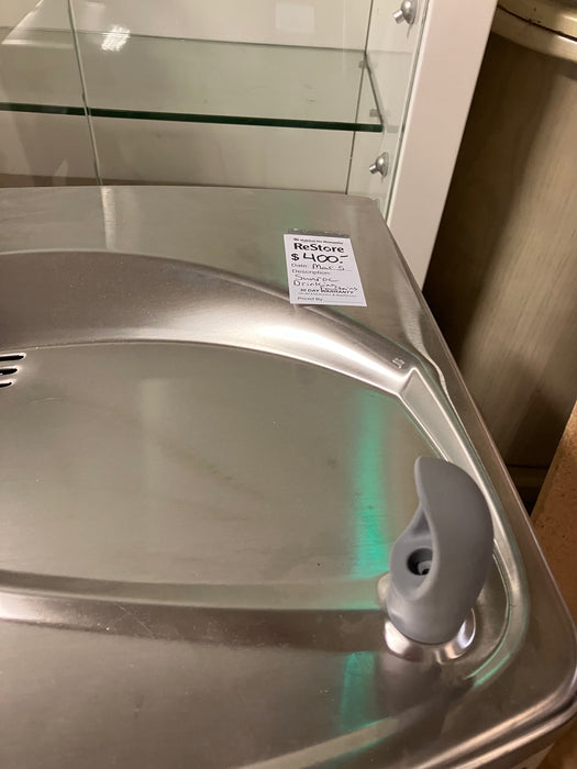 Sunroc Drinking Fountain - (new)