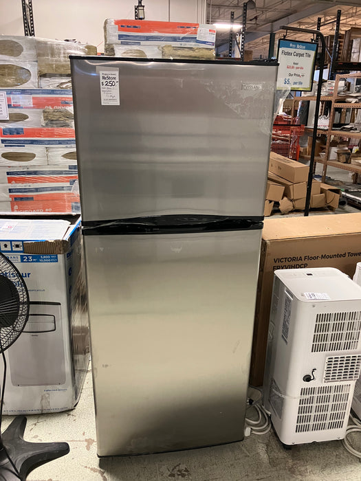Vissani 24-inch 11.5 cu. ft. Wide Top Freezer Refrigerator in Stainless Steel - ENERGY STAR® (Slightly Used)