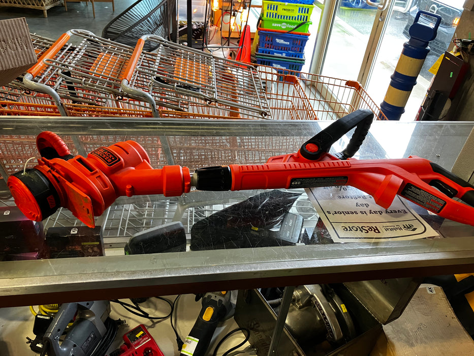 BLACK+DECKER 12-inch 6.5 Amp Corded Straight Shaft Single Line 3-in-1 String Grass Trimmer/Lawn Edger/Push Mower (USED)