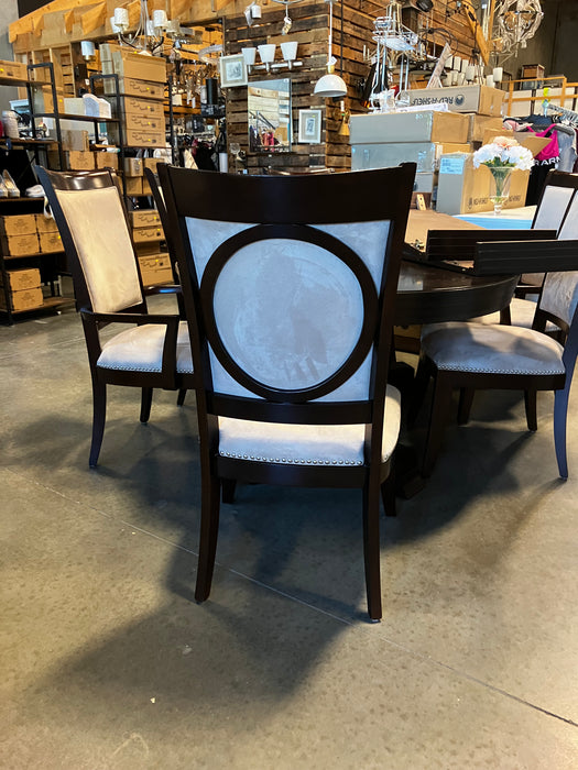 Dark Walnut Finish Table with seating for 6 (USED)