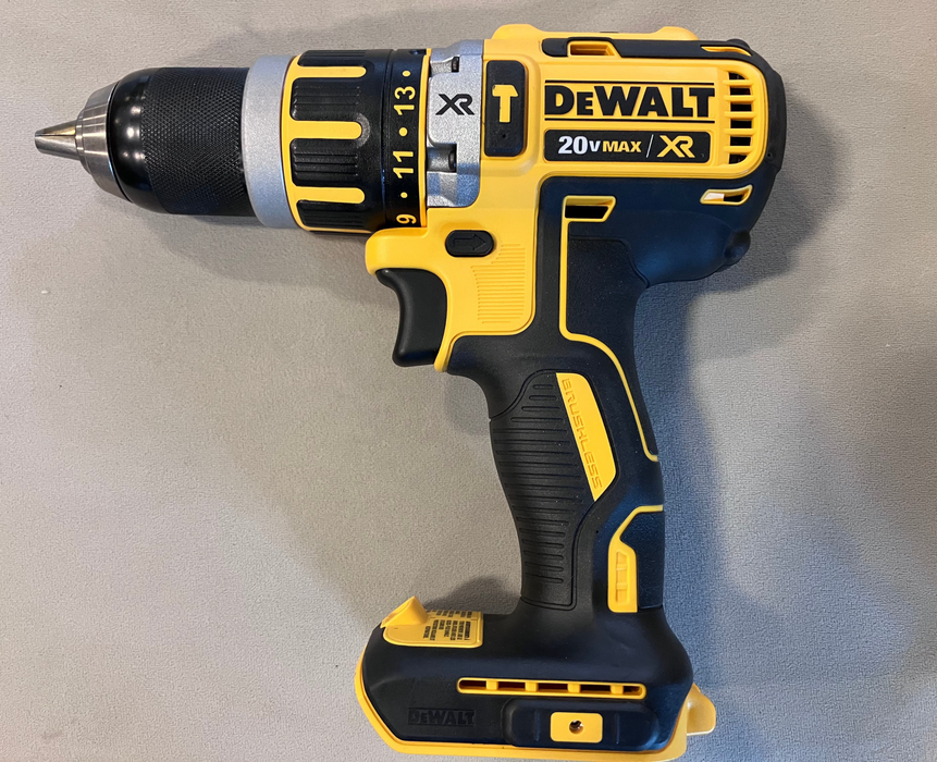 Dewalt 1/2" Cordless Hammerdrill/Drill Driver 20V Max XR (TOOL ONLY)(NEW)