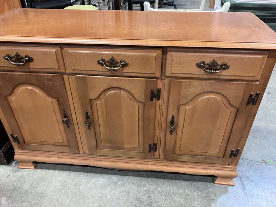 Light Wood Buffet Style SideBoard (USED)