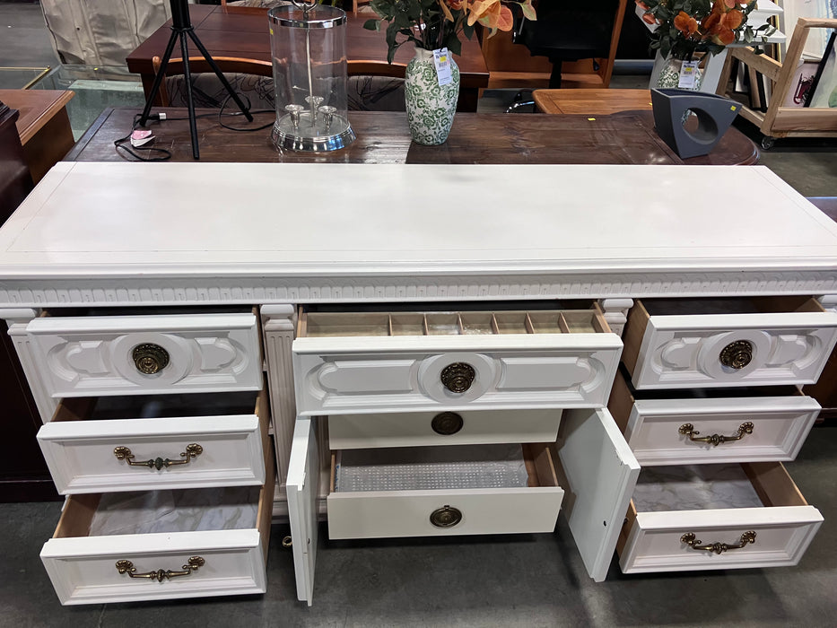 1960’s Vintage White Dresser (USED)