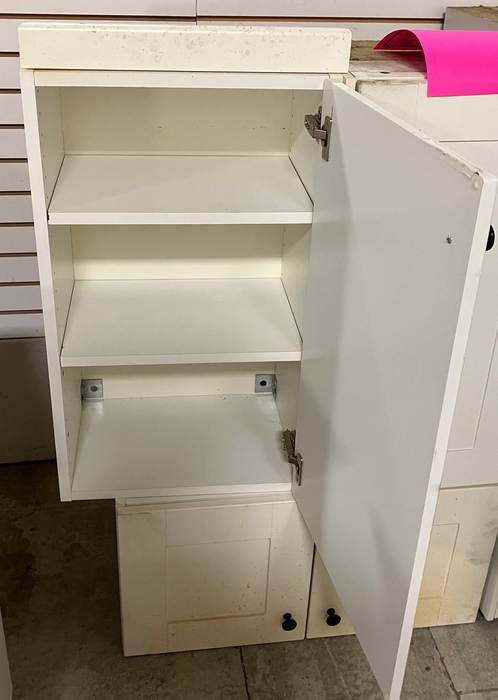16 Piece White Kitchen Cabinet Set (Used)