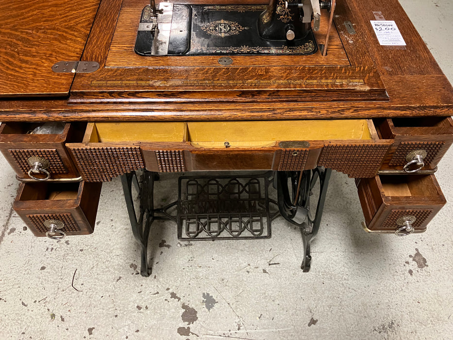 New Williams Antique sewing machine (used)