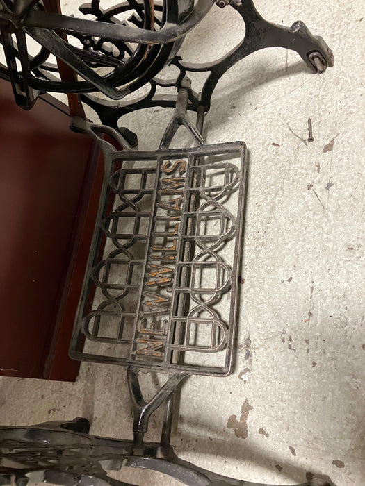 New Williams Antique sewing machine (used)