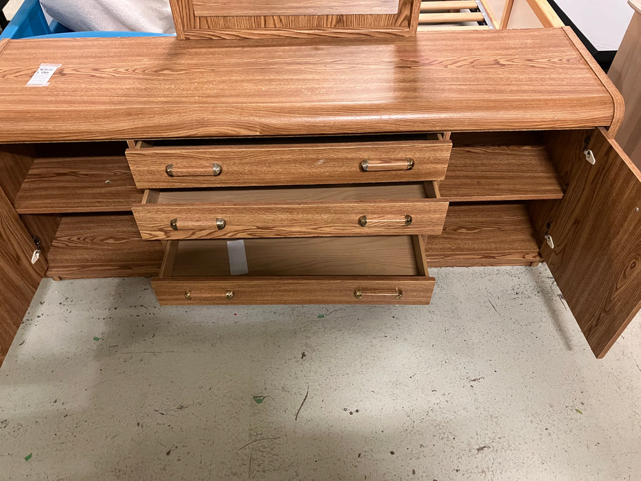 Wooden dresser with mirror (used)