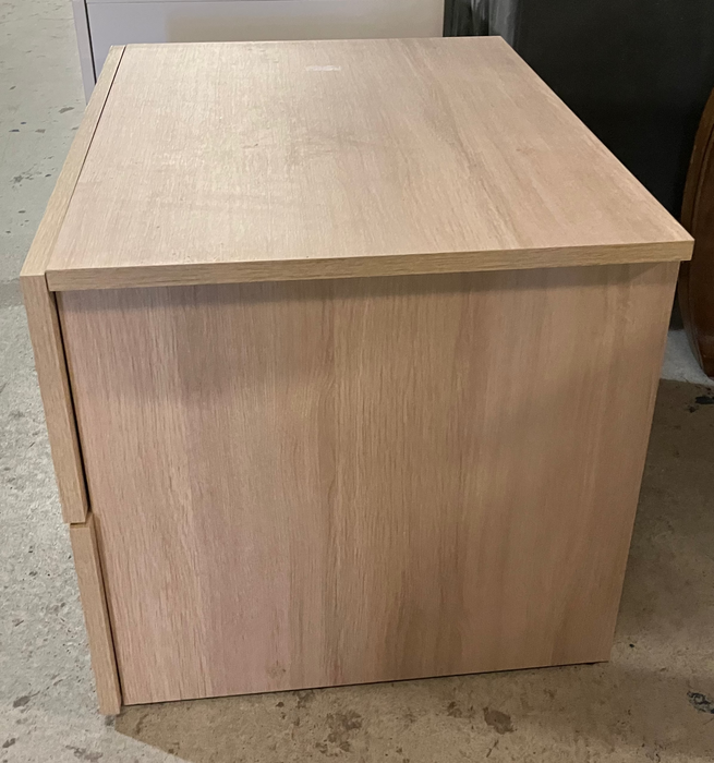 Nexera James Nightstand in Natural Oak(New)