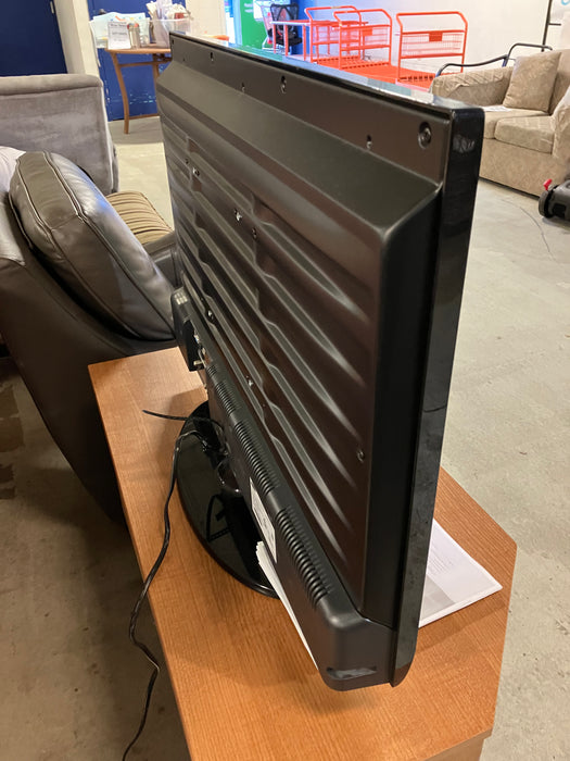 Samsung TV with remote (used)