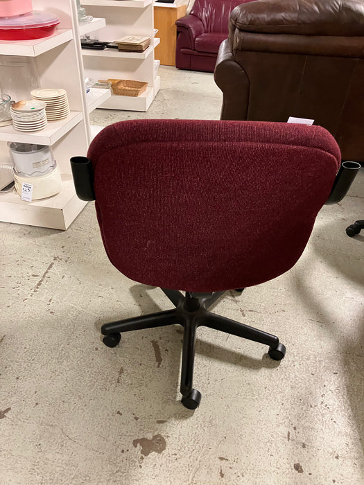 Red office chair (used)