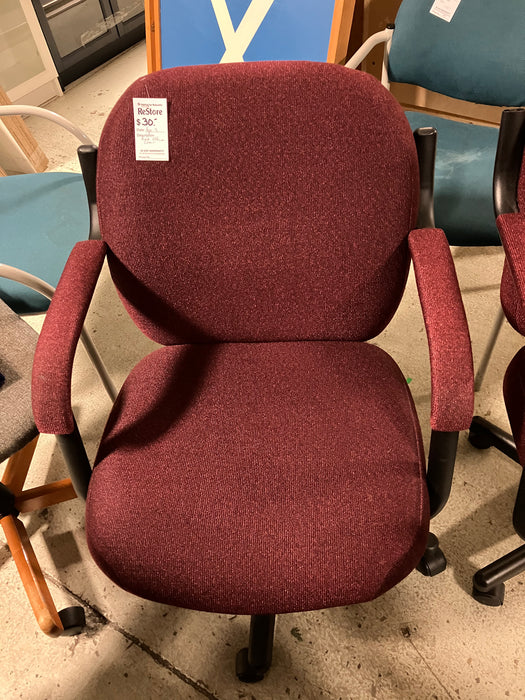 Red office chair (used)