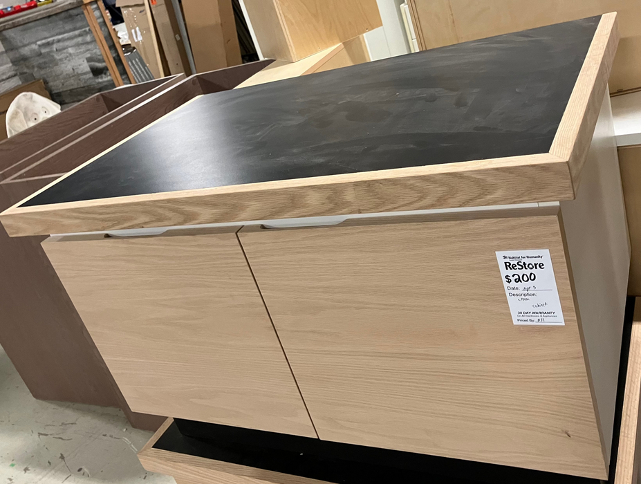 Cream cabinet (new)