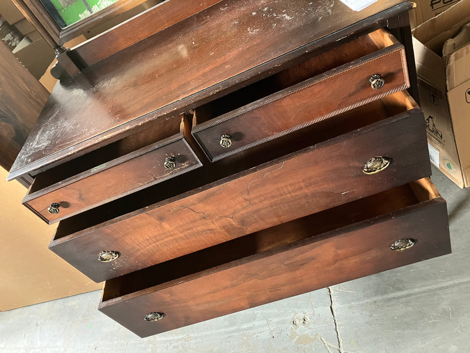 Dresser with mirror (used)