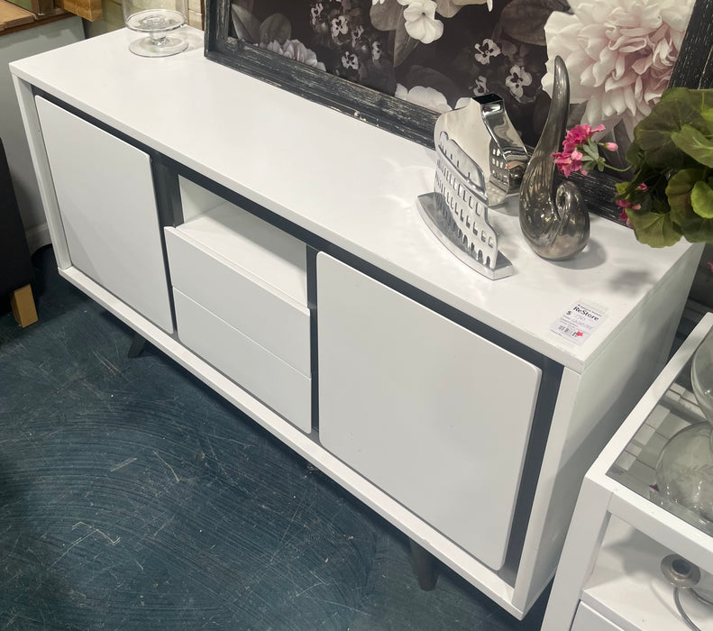 White Media Console